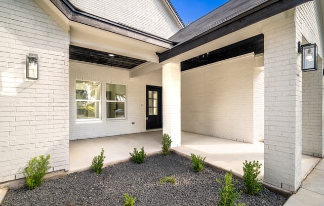 Home for sale at 169 Pine Valley Dr in La Vernia, TX — photo 4