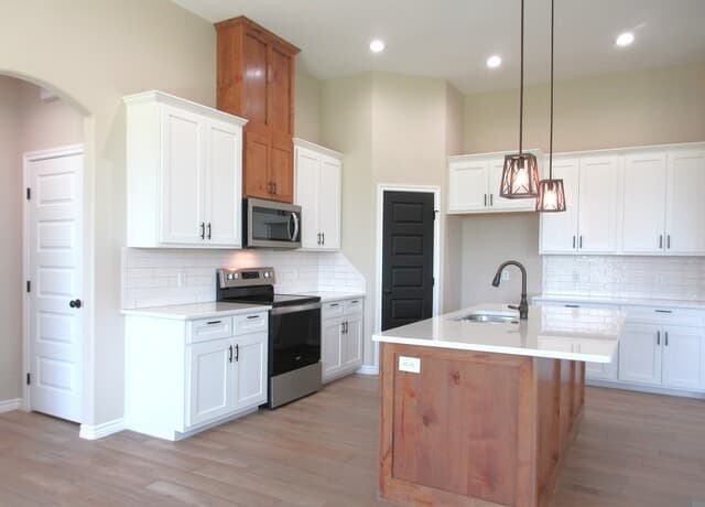 4-bedroom rental at 508 Alta Vista Dr in Pleasanton, TX — photo 3
