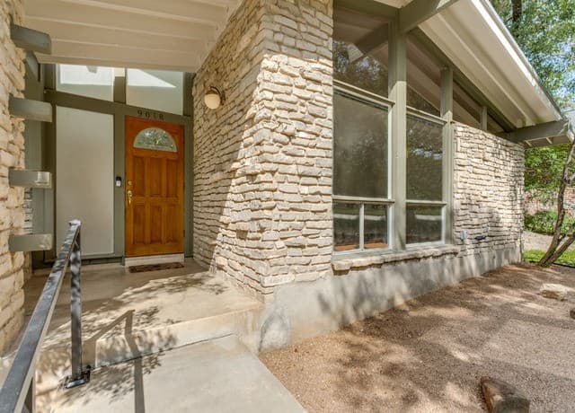 3-bedroom rental at 9018 Rock Cliff Rd in San Antonio, TX — photo 3