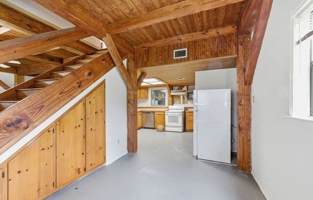 4-bedroom rental at 109 Glenn Oaks Dr in Boerne, TX — photo 5