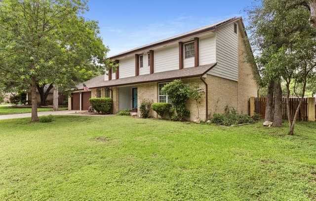 4-bedroom rental at 2663 Pebble Bow in San Antonio, TX — photo 2