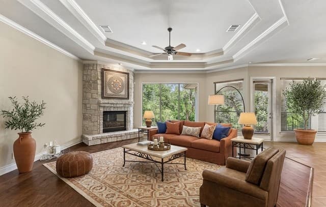 4-bedroom rental at 130 Santa Ursula in Helotes, TX — photo 5
