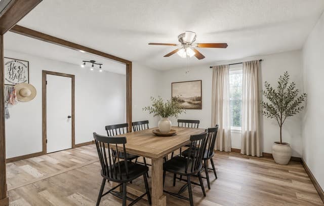 3-bedroom rental at 215 Deer Run St in Pleasanton, TX — photo 2