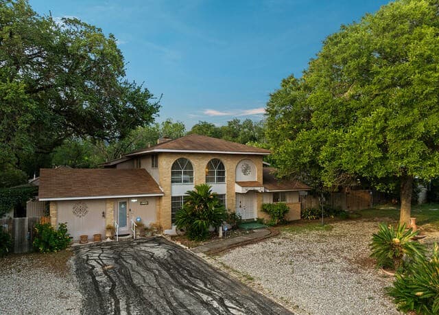 4-bedroom rental at 4708 Pecan Grove in San Antonio, TX — photo 1