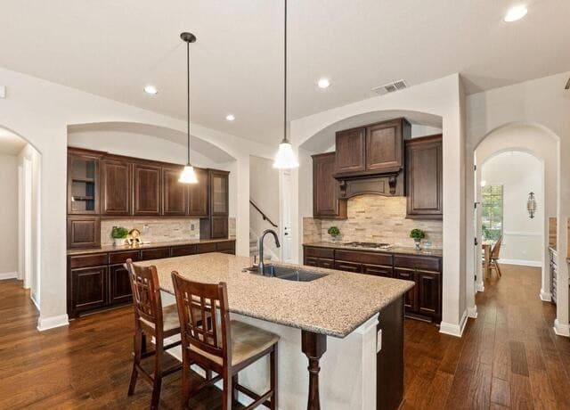 4-bedroom rental at 27211 Smokey Chase in Boerne, TX — photo 4
