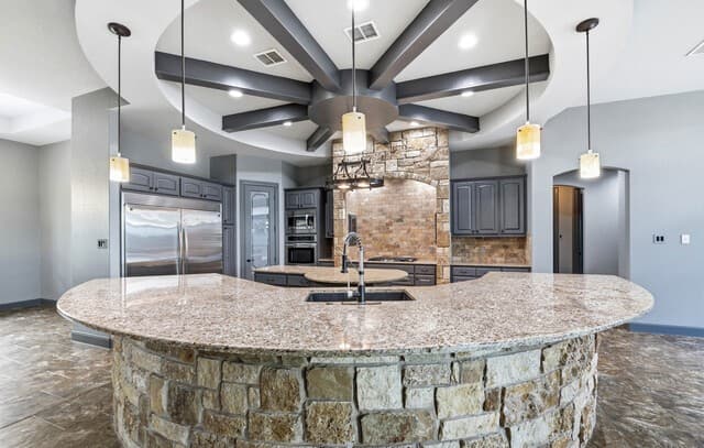 4-bedroom rental at 156 Woodlands Dr in La Vernia, TX — photo 2