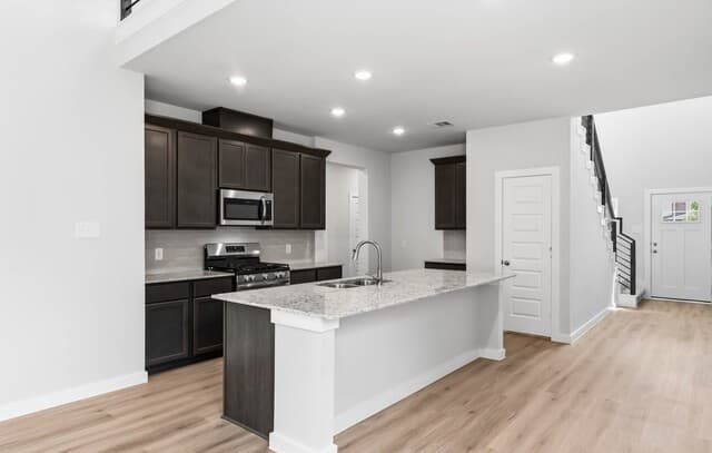 4-bedroom rental at 8942 Hazel Birch in Elmendorf, TX — photo 3