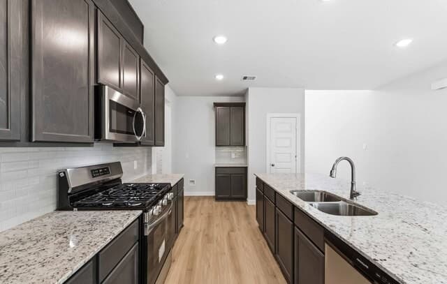 4-bedroom rental at 8942 Hazel Birch in Elmendorf, TX — photo 4