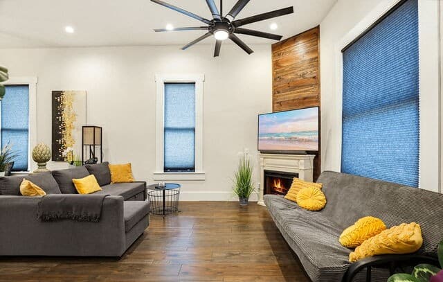 3-bedroom rental at 310 Callaghan Ave in San Antonio, TX — photo 3