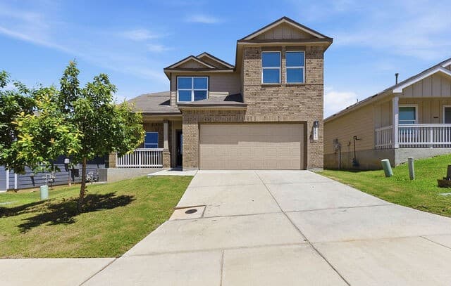 5-bedroom rental at 13019 Rosemary in St Hedwig, TX — photo 1