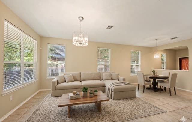 4-bedroom rental at 105 Rolling Crk in Boerne, TX — photo 5