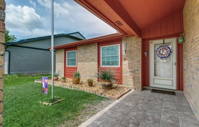 3-bedroom rental at 4814 Cherry Tree Dr in Schertz, TX — photo 4
