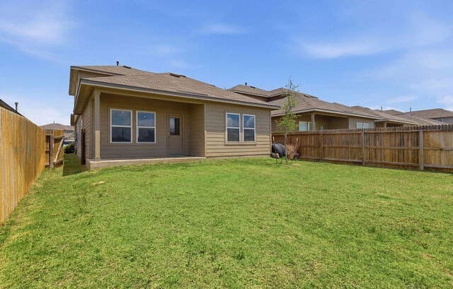 4-bedroom rental at 133 Legendary Trail in Floresville, TX — photo 2