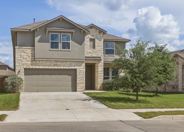 5-bedroom rental at 521 Amber Crk in Cibolo, TX — photo 2