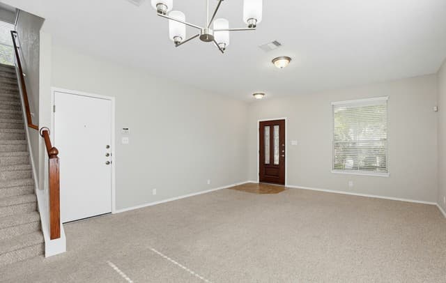 4-bedroom rental at 105 American Flag in Schertz, TX — photo 4