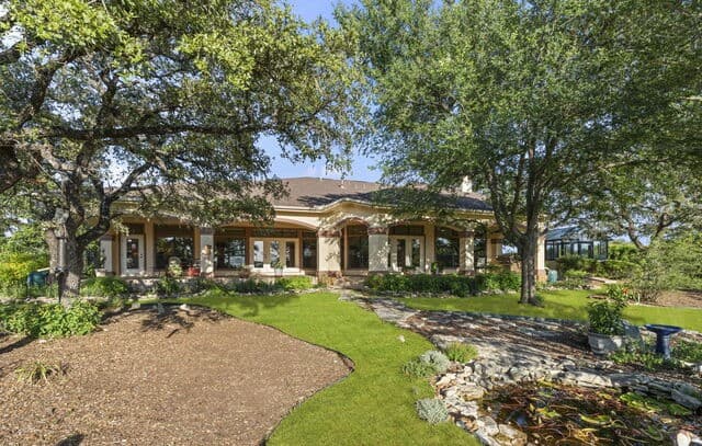 4-bedroom rental at 1017 Star Rdg in Spring Branch, TX — photo 1