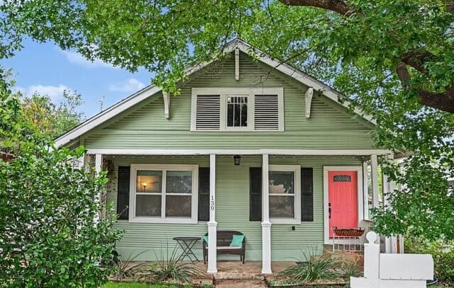 3-bedroom rental at 130 Groveland Pl in San Antonio, TX — photo 2