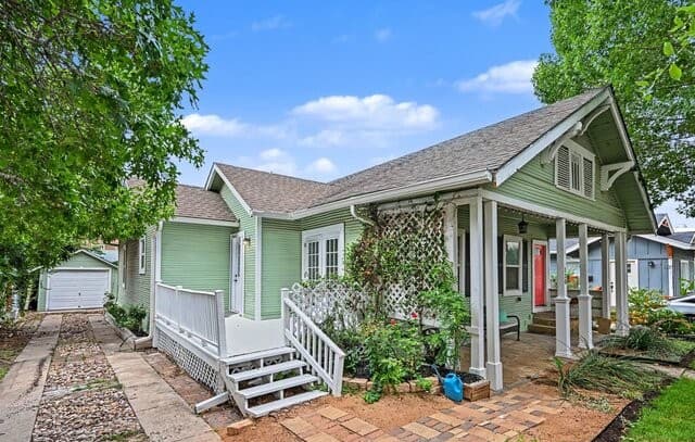3-bedroom rental at 130 Groveland Pl in San Antonio, TX — photo 4