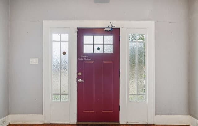 2-bedroom rental at 821 E Quincy St in San Antonio, TX — photo 2