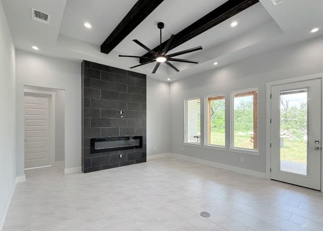 Home for sale at 165 E Short Meadow Dr in Lytle, TX — photo 3