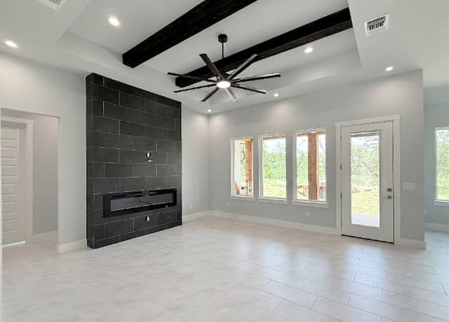 Home for sale at 165 E Short Meadow Dr in Lytle, TX — photo 4