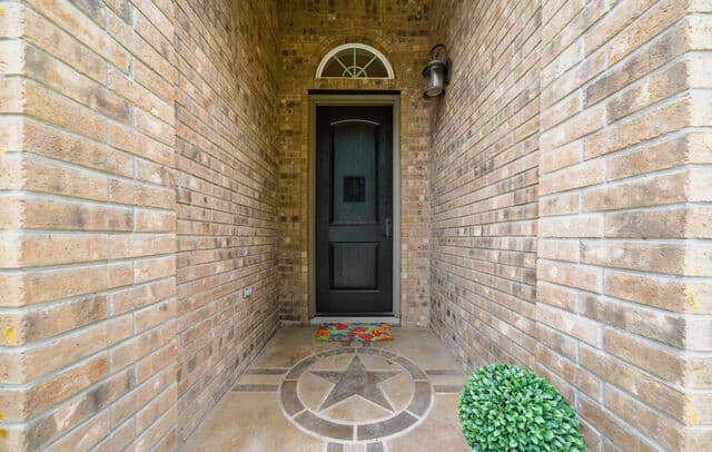 4-bedroom rental at 8534 Nichols Rim in Boerne, TX — photo 2