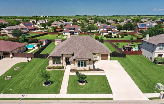 4-bedroom rental at 7118 Delaine Park in Schertz, TX — photo 1