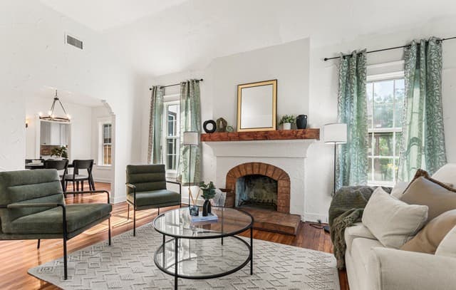 3-bedroom rental at 1822 W Magnolia in San Antonio, TX — photo 1