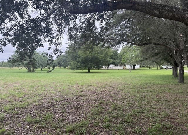 3-bedroom rental at 111 Santa Gertrudis in Sutherland Springs, TX — photo 1
