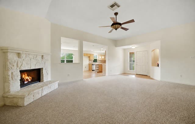 3-bedroom rental at 1438 Napier Ave in San Antonio, TX — photo 2