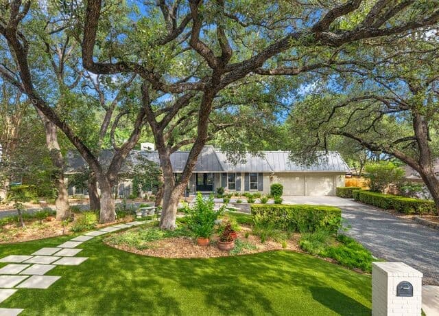 4-bedroom rental at 10106 N Manton Lane in San Antonio, TX — photo 1