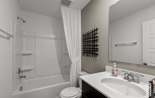 4-bedroom rental at 212 Jersey Lane in Boerne, TX — photo 3