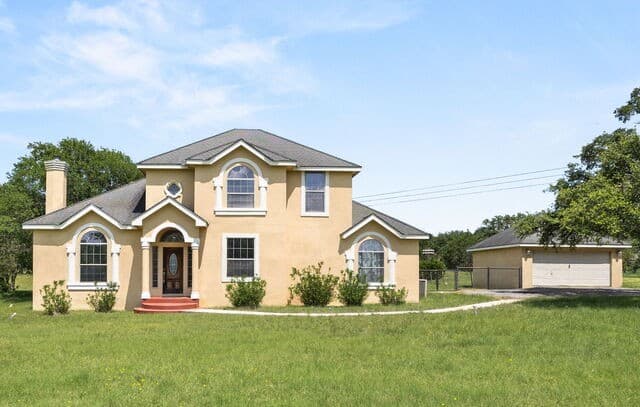 4-bedroom rental at 321 Lantana Rdg in Spring Branch, TX — photo 3