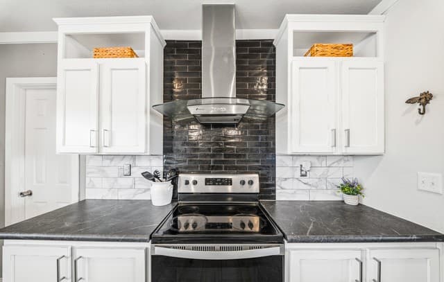 4-bedroom rental at 173 Viridian Vw in Pleasanton, TX — photo 5