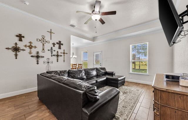 3-bedroom rental at 217 Meadow in Marion, TX — photo 3