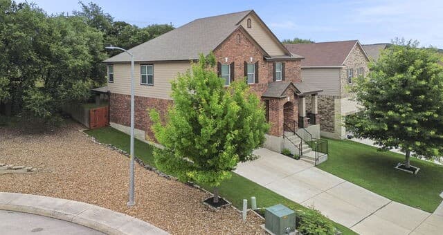Home for sale at 11335 Red Oak Turn in Helotes, TX — photo 5