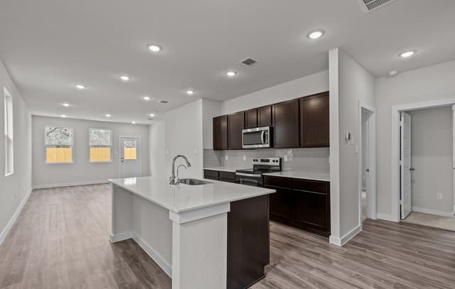3-bedroom rental at 5534 Franklin Hills in Von Ormy, TX — photo 1