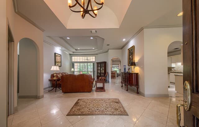 4-bedroom rental at 3903 Heights Hill Dr in San Antonio, TX — photo 4