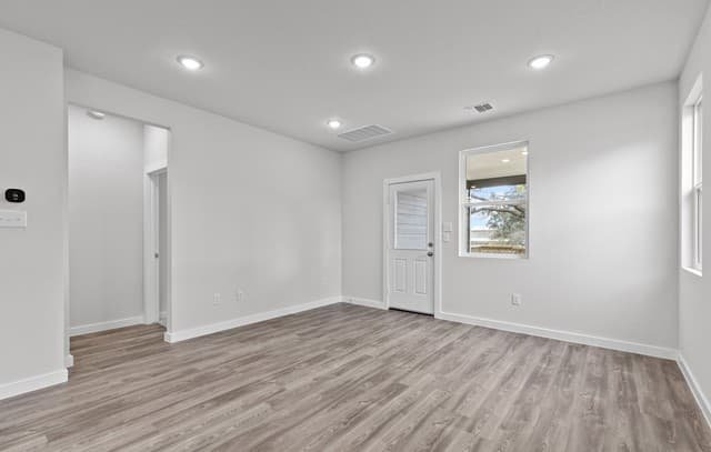 4-bedroom rental at 5538 Franklin Hills in Von Ormy, TX — photo 4