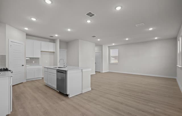 4-bedroom rental at 6579 Bufflehead Bend in Leon Valley, TX — photo 5