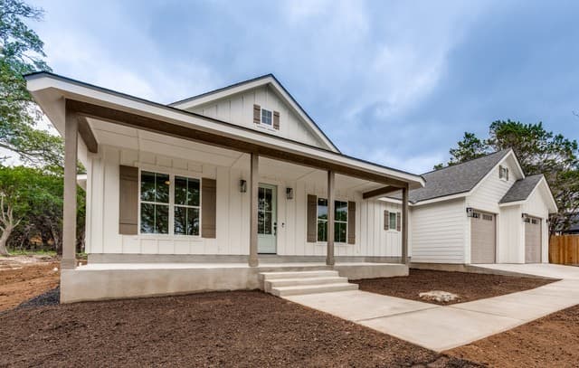 3-bedroom rental at 128 Mountain View Trl in Boerne, TX — photo 1