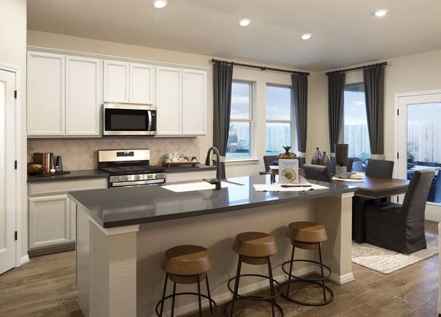 3-bedroom rental at 10419 Tiger Shark Ave in Boerne, TX — photo 3