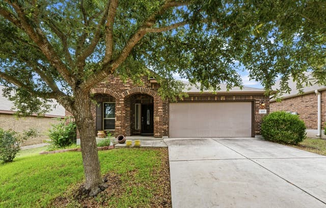 4-bedroom rental at 133 Buckskin Way in Cibolo, TX — photo 2