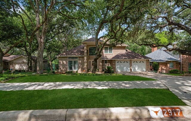 3-bedroom rental at 2917 Bent Tree Dr in Schertz, TX — photo 1
