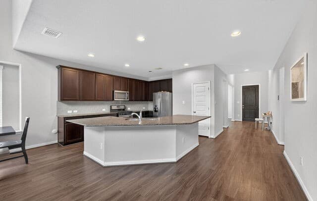 4-bedroom rental at 2805 Cheney Rd in Schertz, TX — photo 4