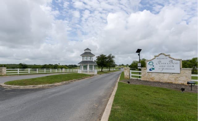 4-bedroom rental at 242 Legendary Trail Loop in Floresville, TX — photo 1