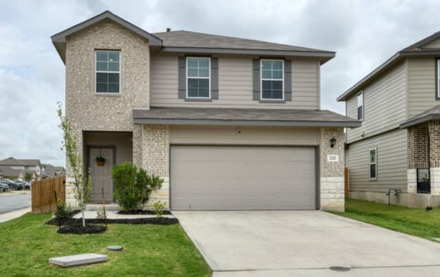 4-bedroom rental at 242 Legendary Trail Loop in Floresville, TX — photo 2