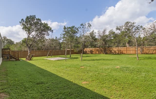 3-bedroom rental at 256 Nakomis Dr in Bandera, TX — photo 5