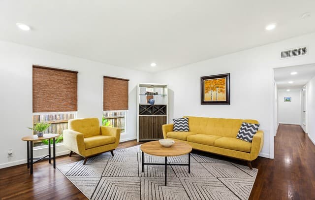 4-bedroom rental at 2110 Flamingo in San Antonio, TX — photo 4