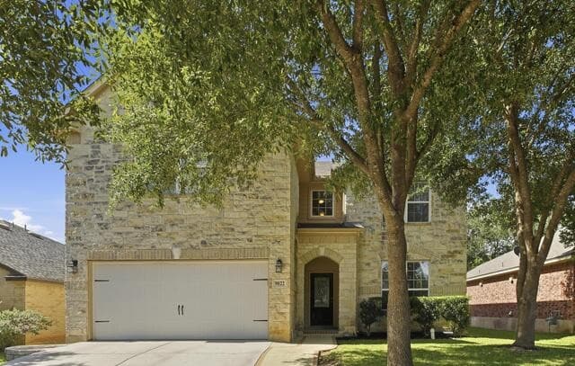 4-bedroom rental at 9022 Western Vw in Helotes, TX — photo 1
